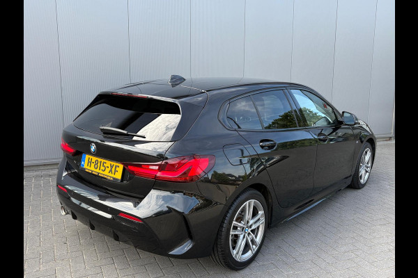 BMW 1-serie 118i 140PK Automaat Executive Edition M-Sport Sportstoelen/Parkeerhulp/Navigatie/Cruise-control
