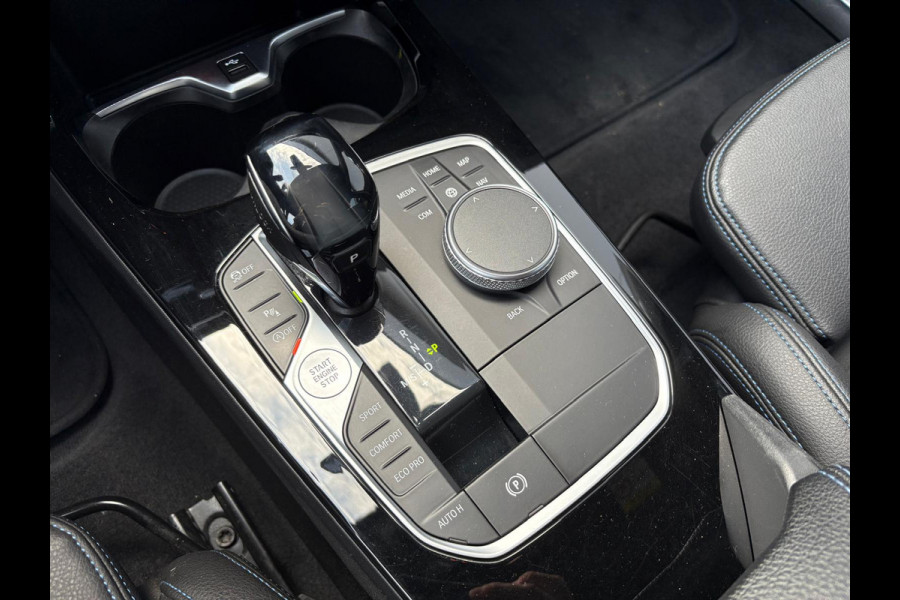 BMW 1-serie 118i 140PK Automaat Executive Edition M-Sport Sportstoelen/Parkeerhulp/Navigatie/Cruise-control
