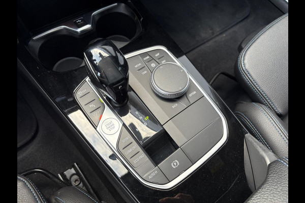 BMW 1-serie 118i 140PK Automaat Executive Edition M-Sport Sportstoelen/Parkeerhulp/Navigatie/Cruise-control