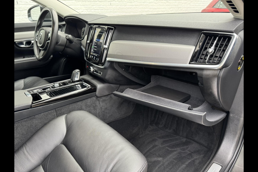 Volvo V90 2.0 T6 PHEV AWD SOH85% Automaat Adaptive cruise Climate Stuur-stoelverwarming Leer Apple / Android Dodehoekdetectie