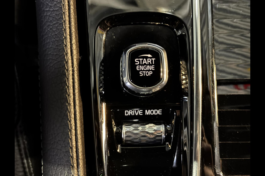 Volvo V90 2.0 T6 PHEV AWD SOH85% Automaat Adaptive cruise Climate Stuur-stoelverwarming Leer Apple / Android Dodehoekdetectie