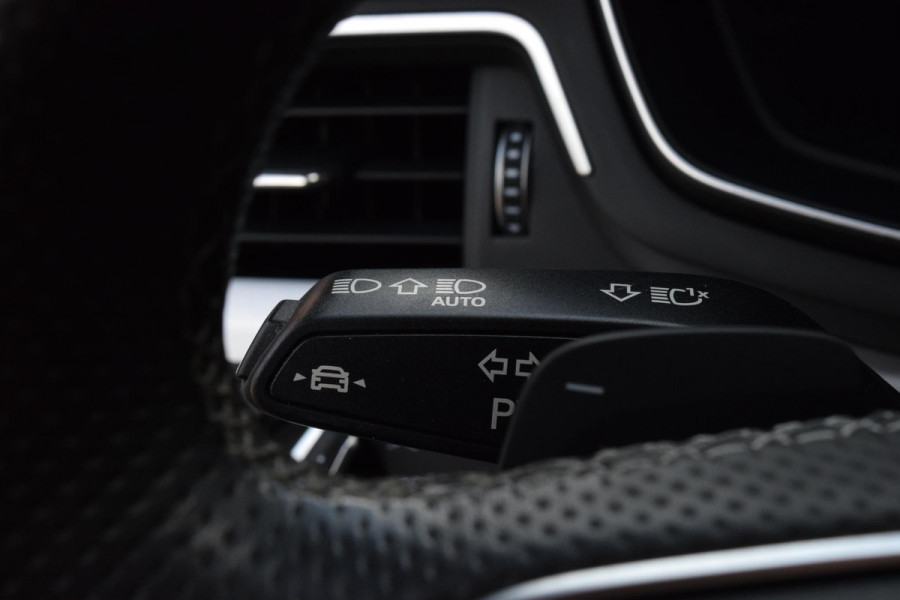 Audi A5 Cabriolet 35 TFSI S edition Compet.|Nekverwarm.|Massage|