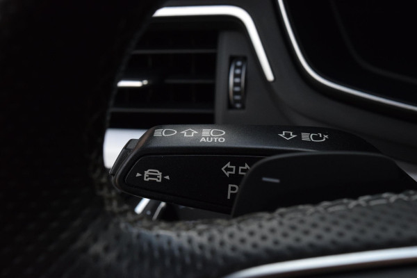 Audi A5 Cabriolet 35 TFSI S edition Compet.|Nekverwarm.|Massage|