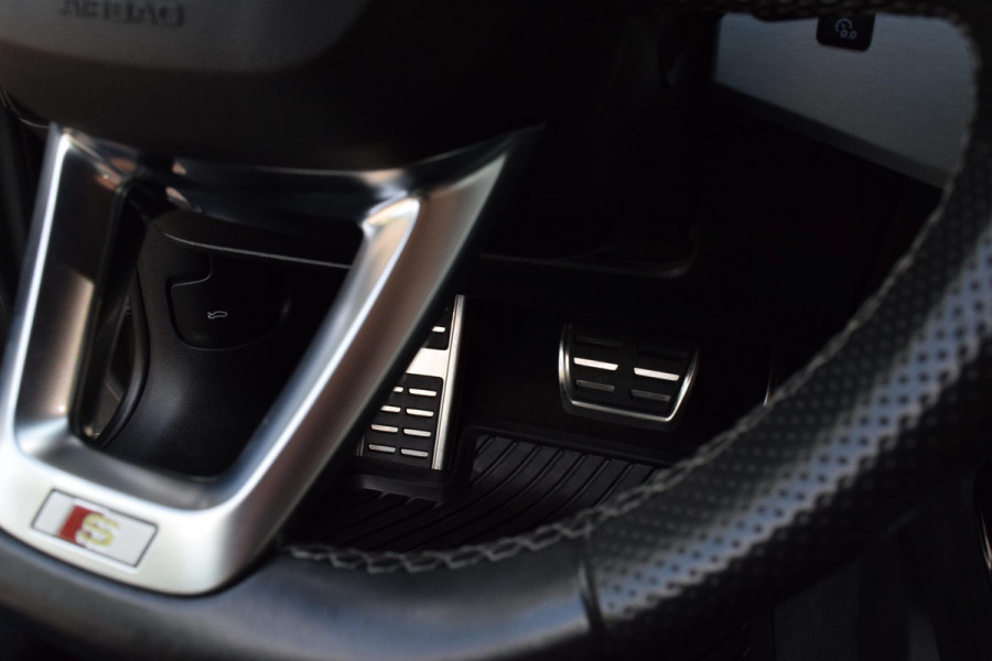 Audi A5 Cabriolet 35 TFSI S edition Compet.|Nekverwarm.|Massage|