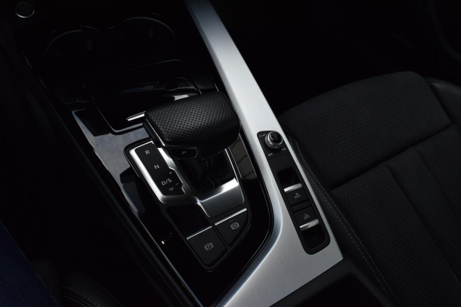Audi A5 Cabriolet 35 TFSI S edition Compet.|Nekverwarm.|Massage|
