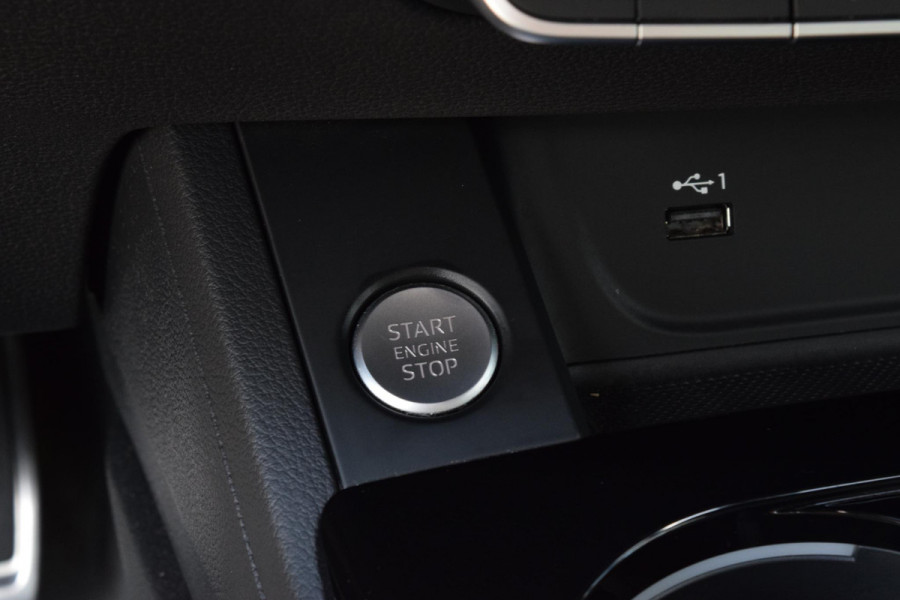 Audi A5 Cabriolet 35 TFSI S edition Compet.|Nekverwarm.|Massage|