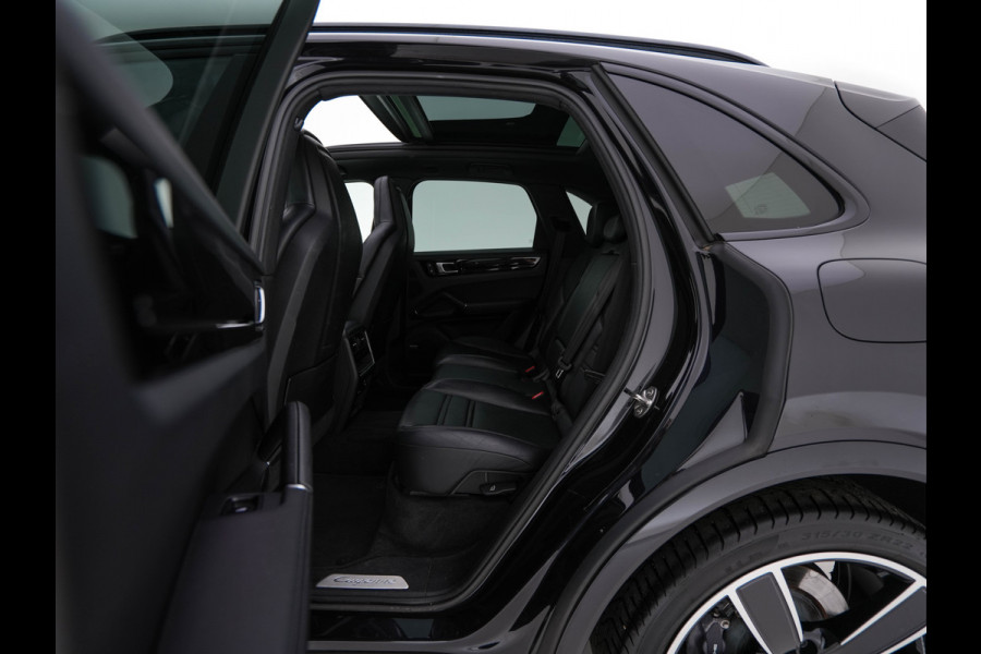 Porsche Cayenne 3.0 E-Hybrid AWD (Plug-in) {SoH-100%} (INCL-BTW) *PANO | LEATHER | FULL-LED | SPORTCHRONO | MEMORY-PACK | BOSE-AUDIO | TOPVIEW | HEATED/VENTILATED-SPORTSEATS | DAB | NAVI-FULLAMP | PRIVACY-GLASS | SHIFTPADDLES | TOWBAR | 22''AL