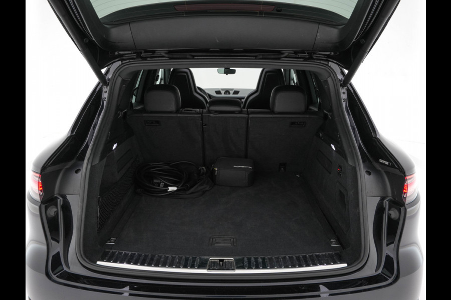 Porsche Cayenne 3.0 E-Hybrid AWD (Plug-in) {SoH-100%} (INCL-BTW) *PANO | LEATHER | FULL-LED | SPORTCHRONO | MEMORY-PACK | BOSE-AUDIO | TOPVIEW | HEATED/VENTILATED-SPORTSEATS | DAB | NAVI-FULLAMP | PRIVACY-GLASS | SHIFTPADDLES | TOWBAR | 22''AL