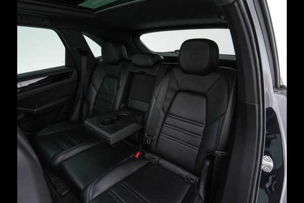 Porsche Cayenne 3.0 E-Hybrid AWD (Plug-in) {SoH-100%} (INCL-BTW) *PANO | LEATHER | FULL-LED | SPORTCHRONO | MEMORY-PACK | BOSE-AUDIO | TOPVIEW | HEATED/VENTILATED-SPORTSEATS | DAB | NAVI-FULLAMP | PRIVACY-GLASS | SHIFTPADDLES | TOWBAR | 22''AL