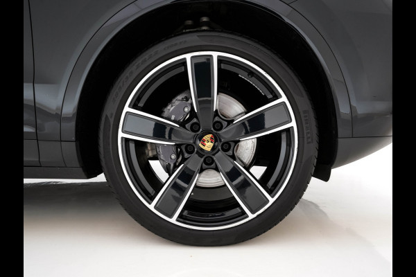 Porsche Cayenne 3.0 E-Hybrid AWD (Plug-in) {SoH-100%} (INCL-BTW) *PANO | LEATHER | FULL-LED | SPORTCHRONO | MEMORY-PACK | BOSE-AUDIO | TOPVIEW | HEATED/VENTILATED-SPORTSEATS | DAB | NAVI-FULLAMP | PRIVACY-GLASS | SHIFTPADDLES | TOWBAR | 22''AL