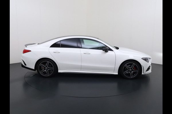Mercedes-Benz CLA-Klasse 180 AMG line | Night Sfeer Dodehoek Trekhaak