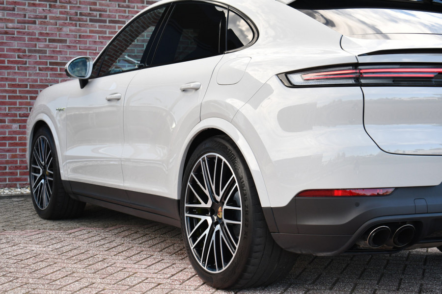 Porsche Cayenne Coupé 3.0 S E-Hybrid Pano Trekh ACC HUD 360 Chrono 22inch