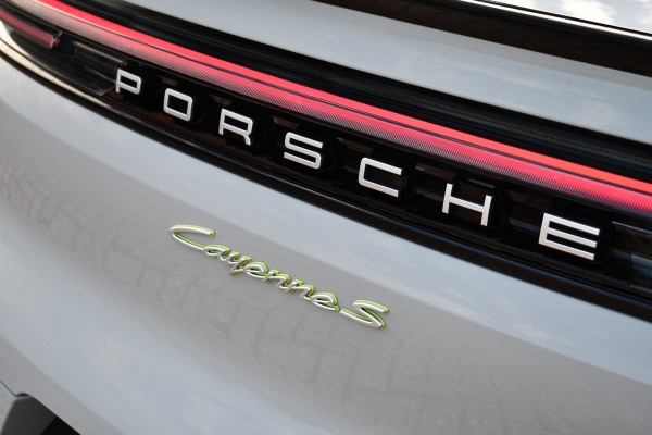 Porsche Cayenne Coupé 3.0 S E-Hybrid Pano Trekh ACC HUD 360 Chrono 22inch