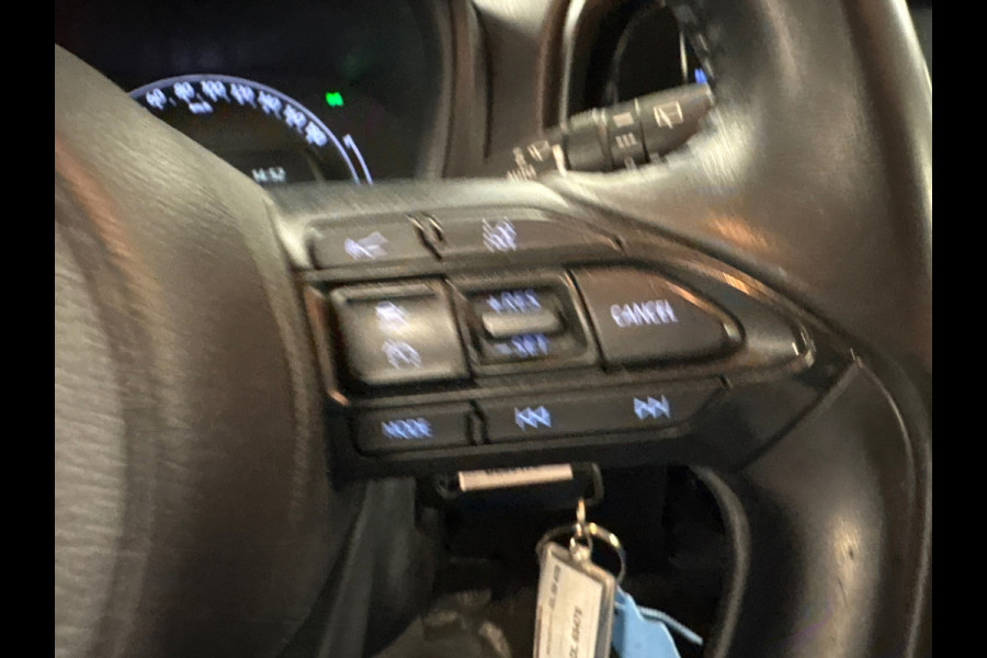 Toyota Aygo X 1.0 VVT-i MT first / apple /stoelverw /cruisec /camera/pdc/clima/boeken