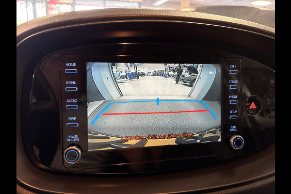 Toyota Aygo X 1.0 VVT-i MT first / apple /stoelverw /cruisec /camera/pdc/clima/boeken