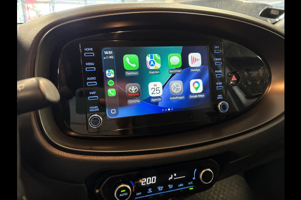 Toyota Aygo X 1.0 VVT-i MT first / apple /stoelverw /cruisec /camera/pdc/clima/boeken