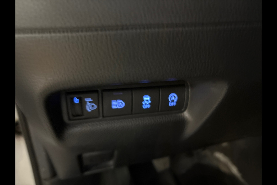 Toyota Aygo X 1.0 VVT-i MT first / apple /stoelverw /cruisec /camera/pdc/clima/boeken