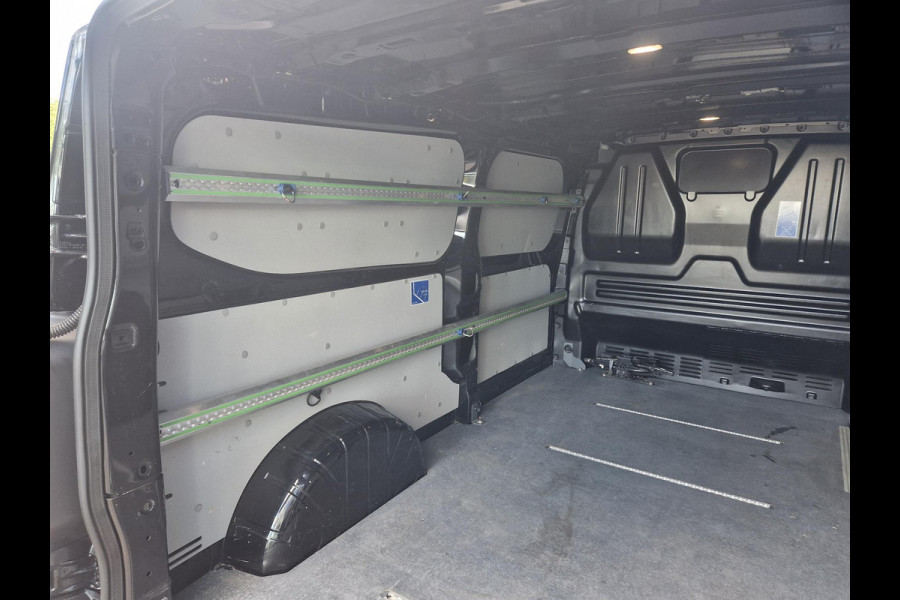 Ford Transit Custom 300 2.0 TDCI L2H1 Trend 19.000 KM | Prof. laadruimte betimmering incl. bindrails | Navigatie | Achteruitrijcamera | Winterpack