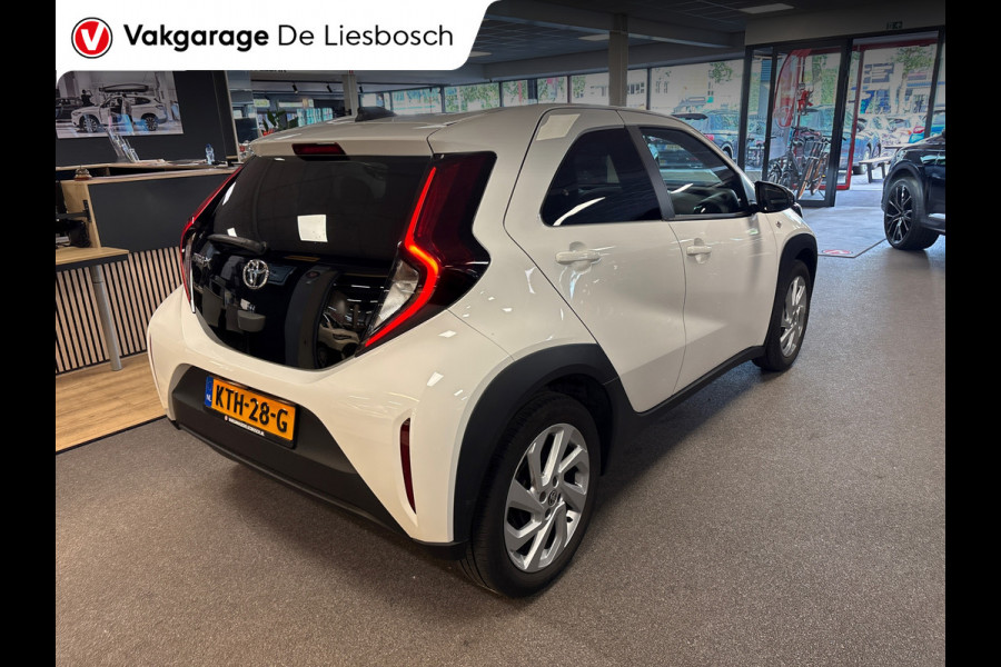 Toyota Aygo X 1.0 VVT-i MT Play /clima/stoelverw / camera/cruisec /pdc/apple/boeken