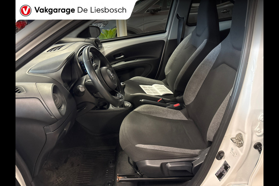 Toyota Aygo X 1.0 VVT-i MT Play /clima/stoelverw / camera/cruisec /pdc/apple/boeken