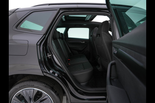 Škoda Karoq 1.5 TSI ACT Sportline Business (INCL-BTW) Aut. *PANO | DIGI-COCKPIT | FULL-LED | ADAPTIVE-CRUISE | HEATED-SPORTSEATS | TOPVIEW |  AMBIENTLIGHT | NAVI-FULLMAP | KEYLESS | DAB+ | TOWBAR | PRIVACYGLASS | 18''ALU*