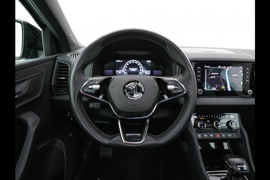 Škoda Karoq 1.5 TSI ACT Sportline Business (INCL-BTW) Aut. *PANO | DIGI-COCKPIT | FULL-LED | ADAPTIVE-CRUISE | HEATED-SPORTSEATS | TOPVIEW |  AMBIENTLIGHT | NAVI-FULLMAP | KEYLESS | DAB+ | TOWBAR | PRIVACYGLASS | 18''ALU*