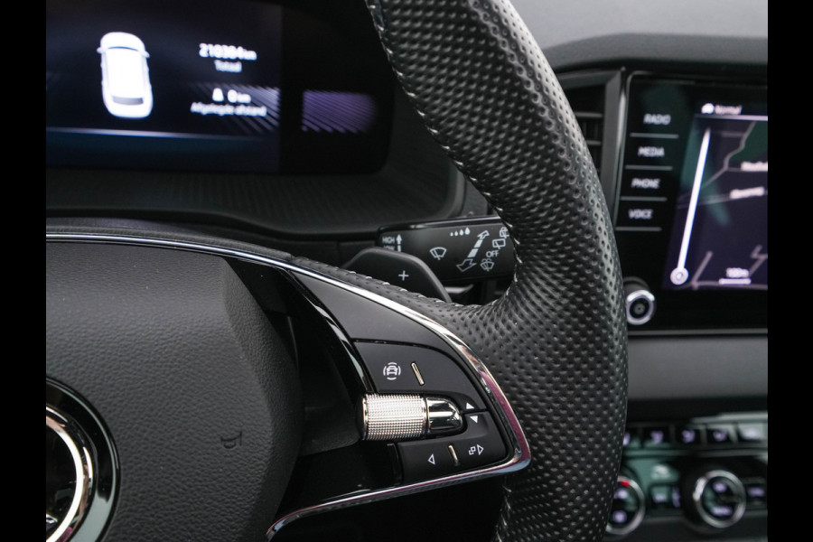 Škoda Karoq 1.5 TSI ACT Sportline Business (INCL-BTW) Aut. *PANO | DIGI-COCKPIT | FULL-LED | ADAPTIVE-CRUISE | HEATED-SPORTSEATS | TOPVIEW |  AMBIENTLIGHT | NAVI-FULLMAP | KEYLESS | DAB+ | TOWBAR | PRIVACYGLASS | 18''ALU*