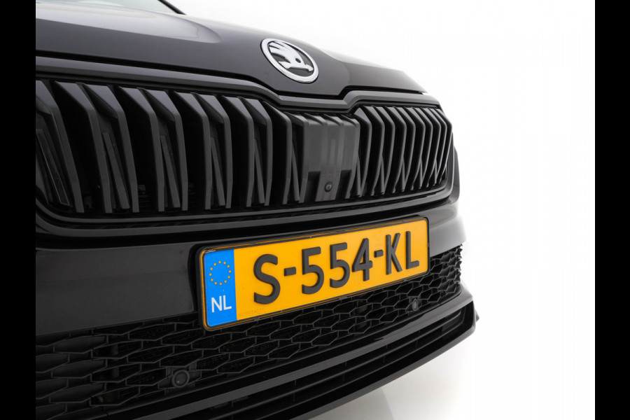 Škoda Karoq 1.5 TSI ACT Sportline Business (INCL-BTW) Aut. *PANO | DIGI-COCKPIT | FULL-LED | ADAPTIVE-CRUISE | HEATED-SPORTSEATS | TOPVIEW |  AMBIENTLIGHT | NAVI-FULLMAP | KEYLESS | DAB+ | TOWBAR | PRIVACYGLASS | 18''ALU*