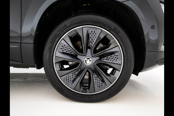 Škoda Karoq 1.5 TSI ACT Sportline Business (INCL-BTW) Aut. *PANO | DIGI-COCKPIT | FULL-LED | ADAPTIVE-CRUISE | HEATED-SPORTSEATS | TOPVIEW |  AMBIENTLIGHT | NAVI-FULLMAP | KEYLESS | DAB+ | TOWBAR | PRIVACYGLASS | 18''ALU*