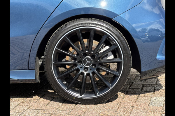 Mercedes-Benz AMG A-klasse AMG 35 4MATIC 306 PK!! Keyless Cruise Led verlichting Achteruitrijcamera Carplay Dynamic select