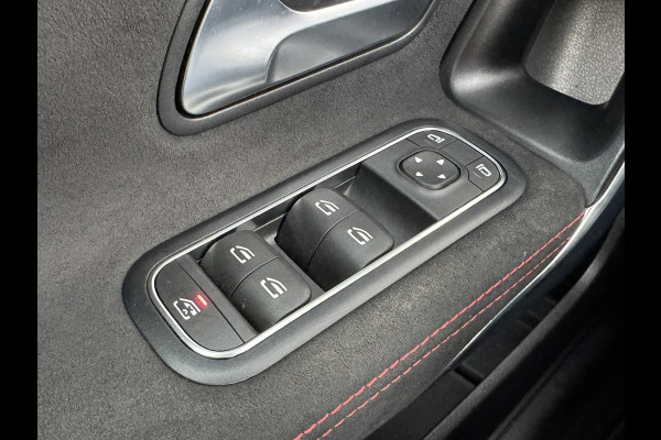 Mercedes-Benz AMG A-klasse AMG 35 4MATIC 306 PK!! Keyless Cruise Led verlichting Achteruitrijcamera Carplay Dynamic select