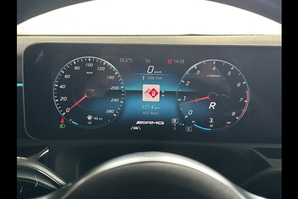 Mercedes-Benz AMG A-klasse AMG 35 4MATIC 306 PK!! Keyless Cruise Led verlichting Achteruitrijcamera Carplay Dynamic select