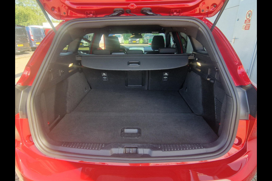 Ford FOCUS Wagon 1.0 EcoBoost Hybrid ST Line X Bellen voor bezichtiging | Fantastic Red | Winterpack | Driver Ass Pack | Camera | Origin NL Auto |