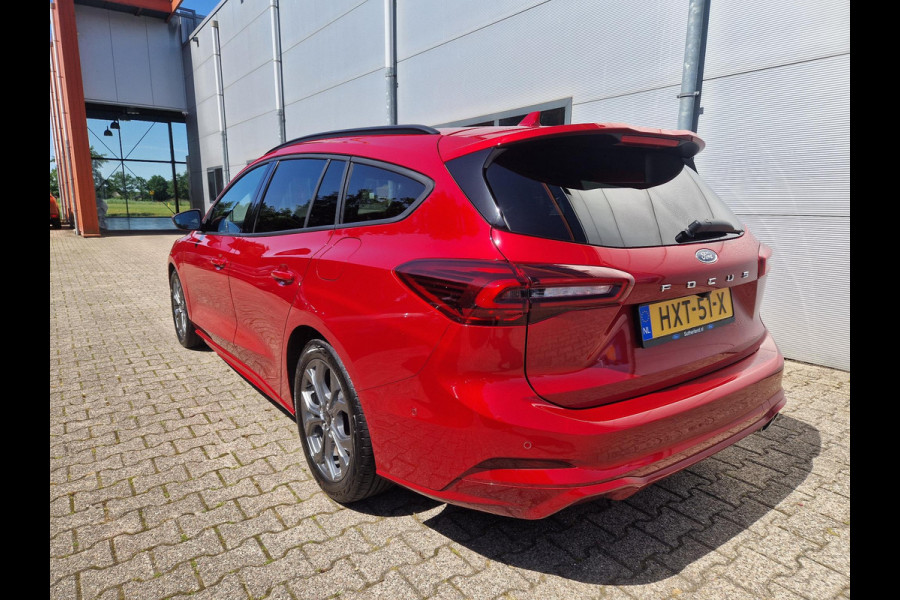 Ford FOCUS Wagon 1.0 EcoBoost Hybrid ST Line X Bellen voor bezichtiging | Fantastic Red | Winterpack | Driver Ass Pack | Camera | Origin NL Auto |