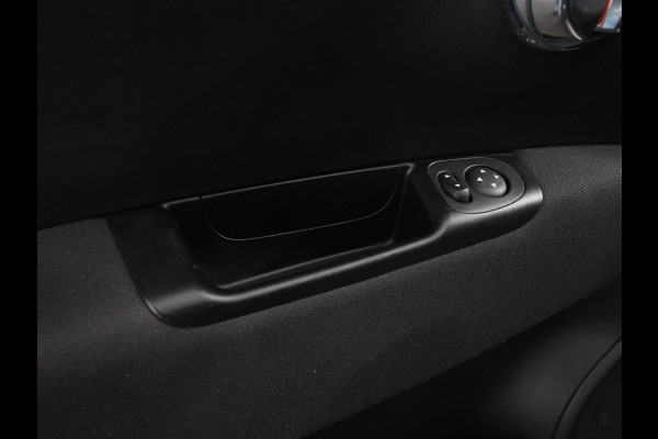 Fiat 500 1.0 Hybrid Dolcevita Finale Panorama dak Climate Control Cruise Control Navigatie Apple Carplay/Android Auto Dab Digitale Cockpit Parkeer Sensoren Lichtmetalen Velgen Led