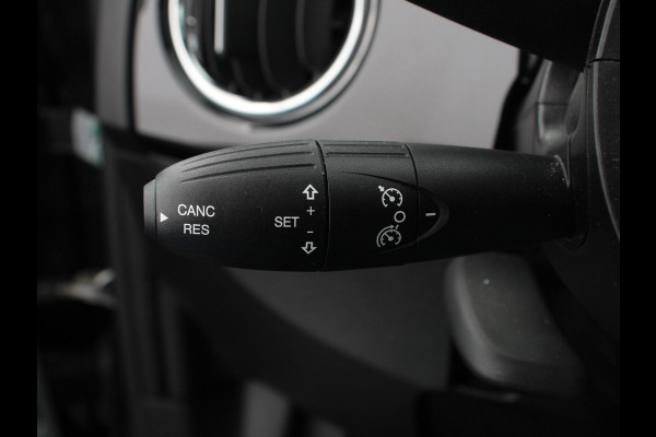 Fiat 500 1.0 Hybrid Dolcevita Finale Panorama dak Climate Control Cruise Control Navigatie Apple Carplay/Android Auto Dab Digitale Cockpit Parkeer Sensoren Lichtmetalen Velgen Led