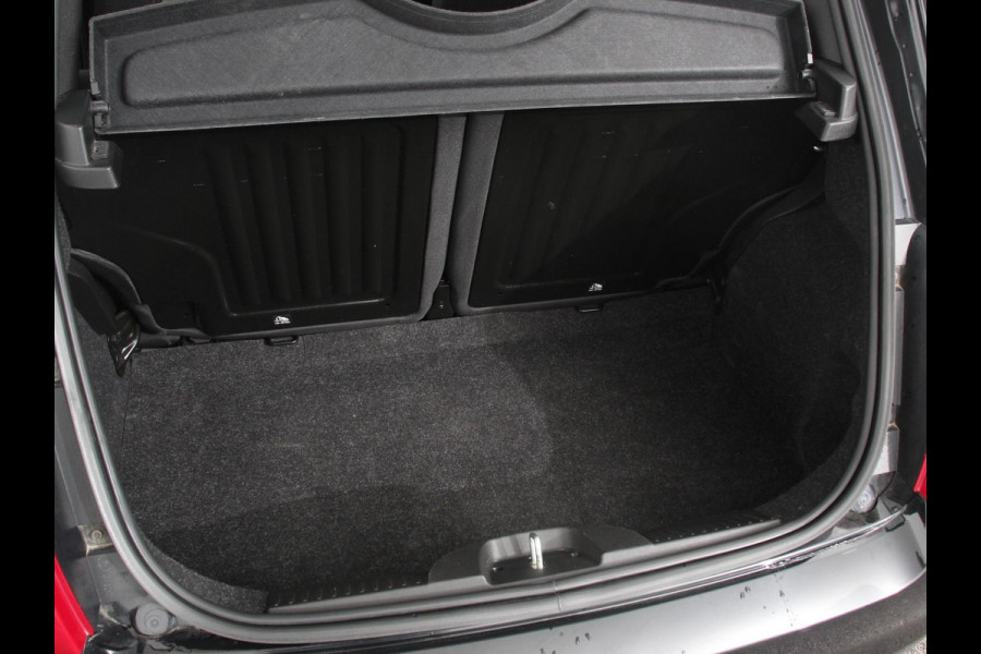 Fiat 500 1.0 Hybrid Dolcevita Finale Panorama dak Climate Control Cruise Control Navigatie Apple Carplay/Android Auto Dab Digitale Cockpit Parkeer Sensoren Lichtmetalen Velgen Led
