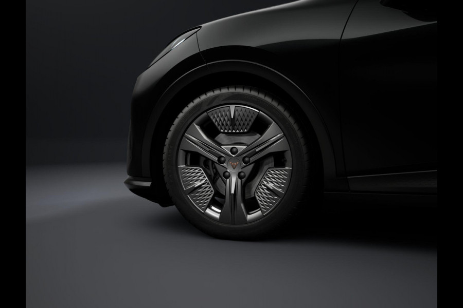 CUPRA Raval Business 56 kWh 211PK | Adaptive cruise Control | Side Assist | Climate Control | Keyless Entry | Camera Achter | Stoel & Stuurverwarming |