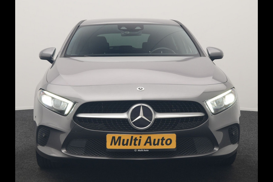 Mercedes-Benz A-Klasse 250 e Progressive PHEV 218pk Dealer O.H. | Camera | Lederen Sportstoelen Ventilatie & Verwarmd | Burmester Audio | Blis | Sfeerverlichting | Apple Carplay | LED Koplampen | Cruise Control | Navigatie | DAB | 19"L.M | Plug In Hybrid