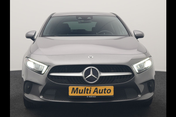 Mercedes-Benz A-Klasse 250 e Progressive PHEV 218pk Dealer O.H. | Camera | Lederen Sportstoelen Ventilatie & Verwarmd | Burmester Audio | Blis | Sfeerverlichting | Apple Carplay | LED Koplampen | Cruise Control | Navigatie | DAB | 19"L.M | Plug In Hybrid