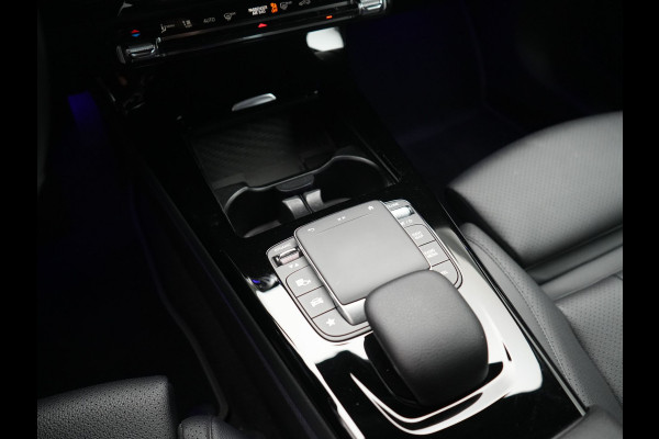 Mercedes-Benz A-Klasse 250 e Progressive PHEV 218pk Dealer O.H. | Camera | Lederen Sportstoelen Ventilatie & Verwarmd | Burmester Audio | Blis | Sfeerverlichting | Apple Carplay | LED Koplampen | Cruise Control | Navigatie | DAB | 19"L.M | Plug In Hybrid