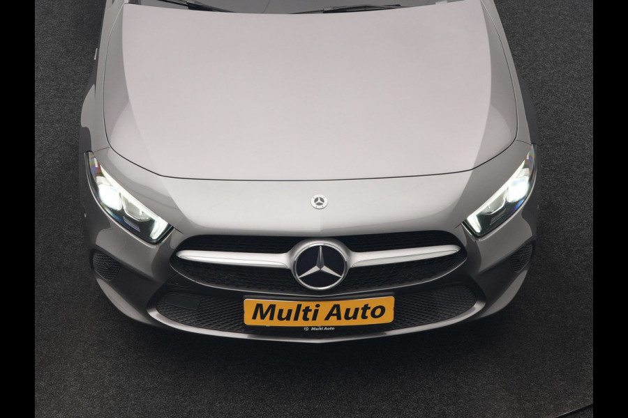 Mercedes-Benz A-Klasse 250 e Progressive PHEV 218pk Dealer O.H. | Camera | Lederen Sportstoelen Ventilatie & Verwarmd | Burmester Audio | Blis | Sfeerverlichting | Apple Carplay | LED Koplampen | Cruise Control | Navigatie | DAB | 19"L.M | Plug In Hybrid