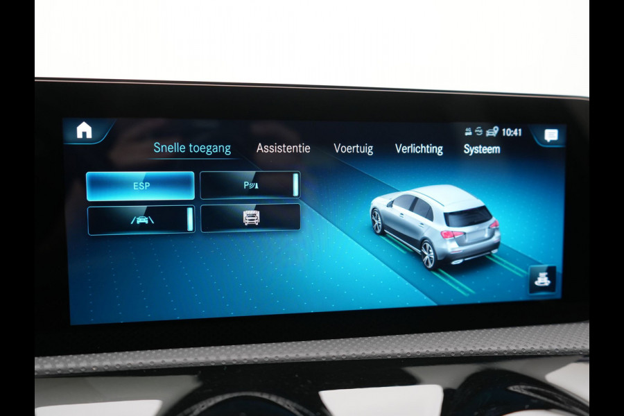 Mercedes-Benz A-Klasse 250 e Progressive PHEV 218pk Dealer O.H. | Camera | Lederen Sportstoelen Ventilatie & Verwarmd | Burmester Audio | Blis | Sfeerverlichting | Apple Carplay | LED Koplampen | Cruise Control | Navigatie | DAB | 19"L.M | Plug In Hybrid