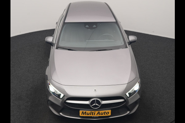 Mercedes-Benz A-Klasse 250 e Progressive PHEV 218pk Dealer O.H. | Camera | Lederen Sportstoelen Ventilatie & Verwarmd | Burmester Audio | Blis | Sfeerverlichting | Apple Carplay | LED Koplampen | Cruise Control | Navigatie | DAB | 19"L.M | Plug In Hybrid
