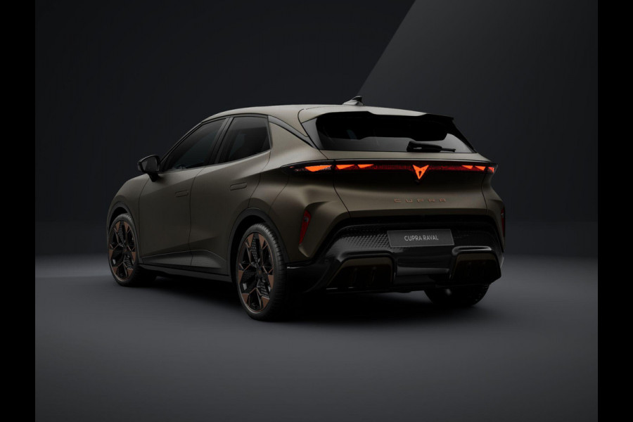 CUPRA Raval Performance 56 kWh 211PK | 360 Camera | Elektrisch Verstelbare Stoelen | Verwarmbaar Stuurwiel & stoelen | Adaptieve Cruise Control | Keyless Entry | 19 Inch LM |