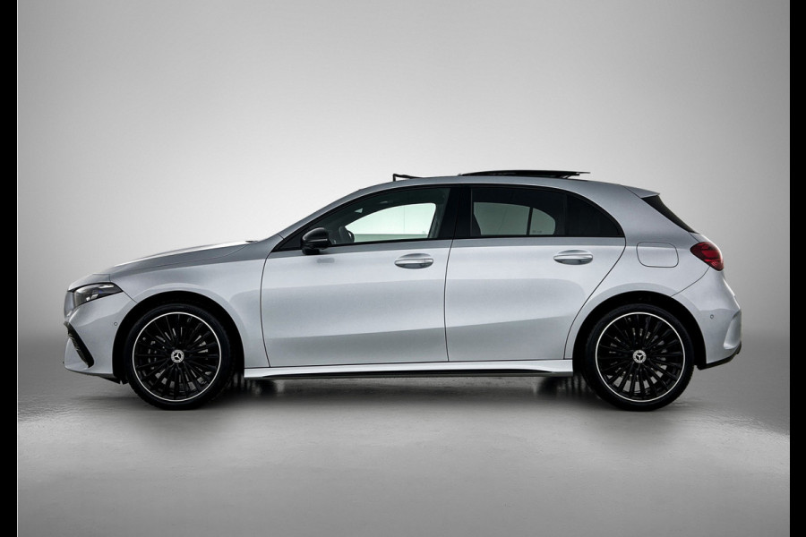 Mercedes-Benz A-Klasse 250 e 140 Year Edition | Premium Plus | Parkeerpakket | Panoramaschuifdak | 360° camera | Burmester surround sound system | 19 inch multispaaks lichtmetalen AMG-velgen |