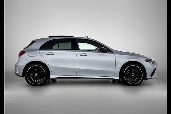 Mercedes-Benz A-Klasse 250 e 140 Year Edition | Premium Plus | Parkeerpakket | Panoramaschuifdak | 360° camera | Burmester surround sound system | 19 inch multispaaks lichtmetalen AMG-velgen |