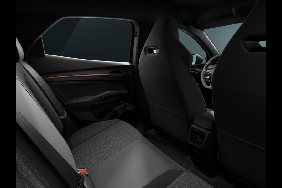 CUPRA Raval Performance 39 kWh 135PK | 360 Camera | Elektrisch Verstelbare Stoelen | Verwarmbaar Stuurwiel & stoelen | Adaptieve Cruise Control | Keyless Entry | 19 Inch LM |