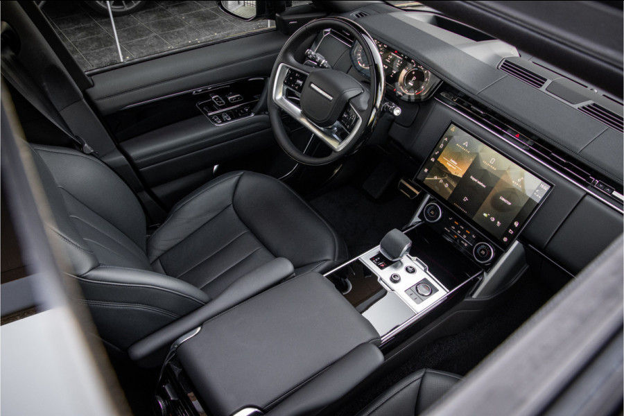 Land Rover Range Rover P440e HSE PHEV ** Panoramadak ** 23" Urban ** Black Pack