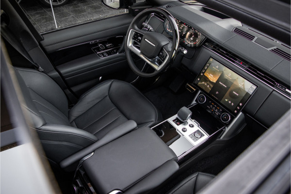Land Rover Range Rover P440e HSE PHEV ** Panoramadak ** 23" Urban ** Black Pack